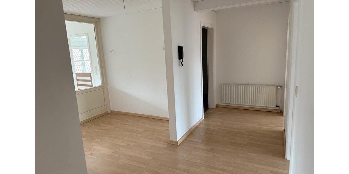 Etagenwohnung Winsen (Luhe) - 3 Zimmer, 100 m&sup2;, 1.300&euro; | Angebot:26648701