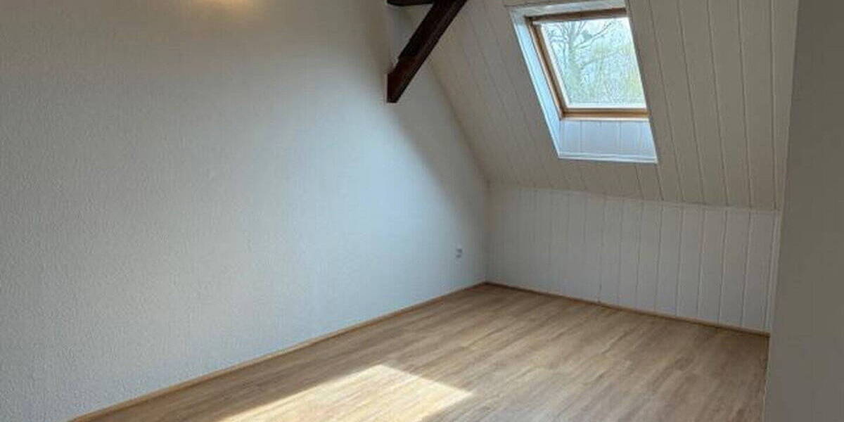 Etagenwohnung Seesen Kirchberg - 4 Zimmer, 129 m&sup2;, 895&euro; | Angebot:26344022