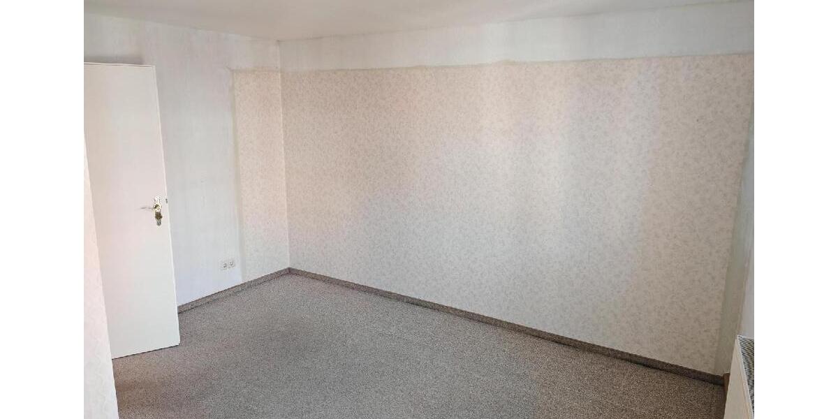 Etagenwohnung Eisleben (Lutherstadt) - 4 Zimmer, 66 m&sup2;, 390&euro; | Angebot:24866478