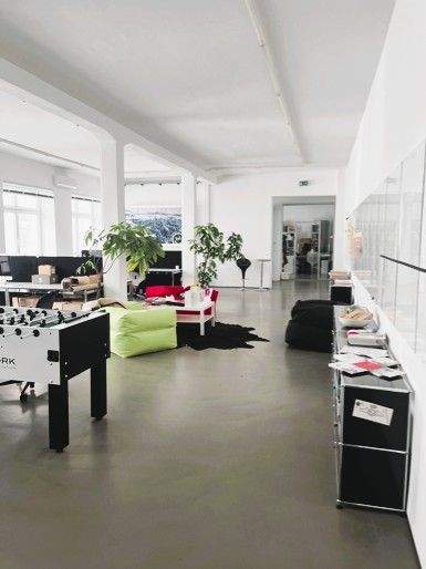 Dein Arbeitsplatz im Hinterhof-Loft ruft - All-in-Miete zimmer