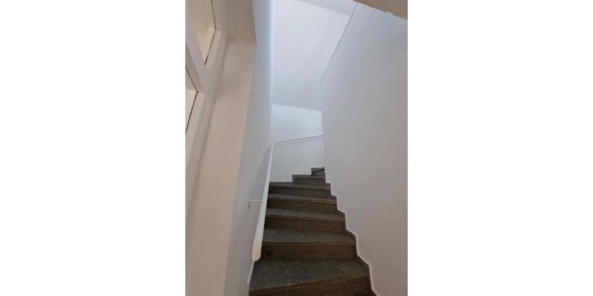 Bungalow Landau in der Pfalz - 8 Zimmer, 219 m&sup2;, 2.650&euro; | Angebot:26445773