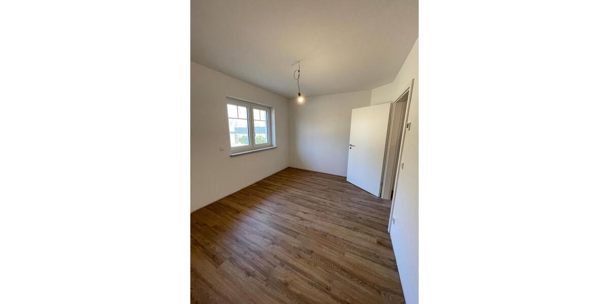 Einfamilienhaus Groß Kreutz (Havel) - 4 Zimmer, 120 m&sup2;, 1.950&euro; | Angebot:25893552