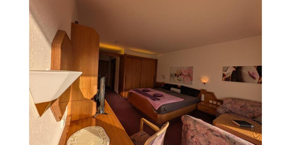 monatlich kündbar - Hotelzimmer mit Balkon 1 zimmer