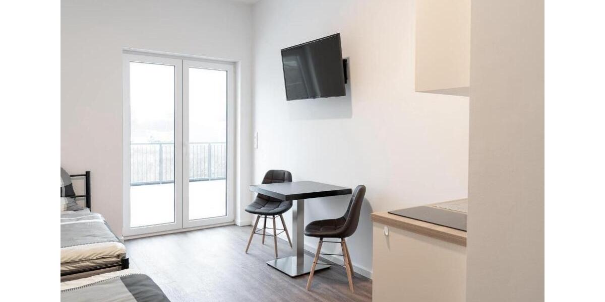 Monteurwohnung ab 24 €Tag Oldenburg Platz für 24 Personen direkt Autobahn 6 zimmer