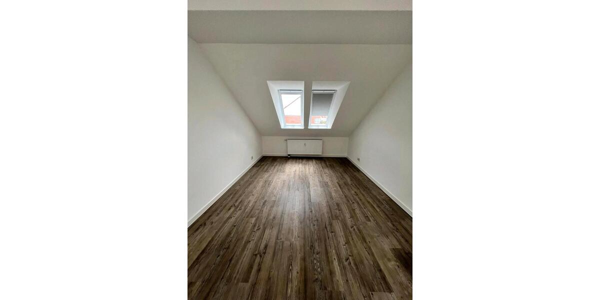 Dachgeschoßwohnung Neubrandenburg - 2 Zimmer, 63 m&sup2;, 1.100&euro; | Angebot:24807156