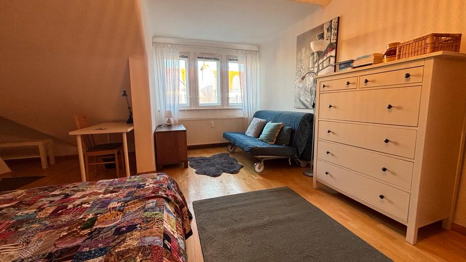 Dachgeschoßwohnung Hennigsdorf - 2 Zimmer, 70 m&sup2;, 1.190&euro; | Angebot:24826666