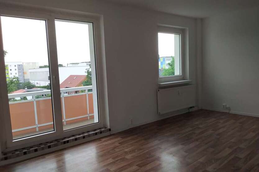 Wohnung zum Mieten in Magdeburg 355,47 € 64.63 m²