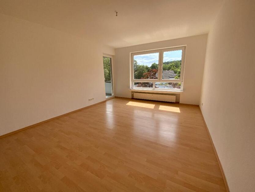 Schöne 2-Zimmer Wohnung mit modernisiertem BadeZimmer zu vermieten