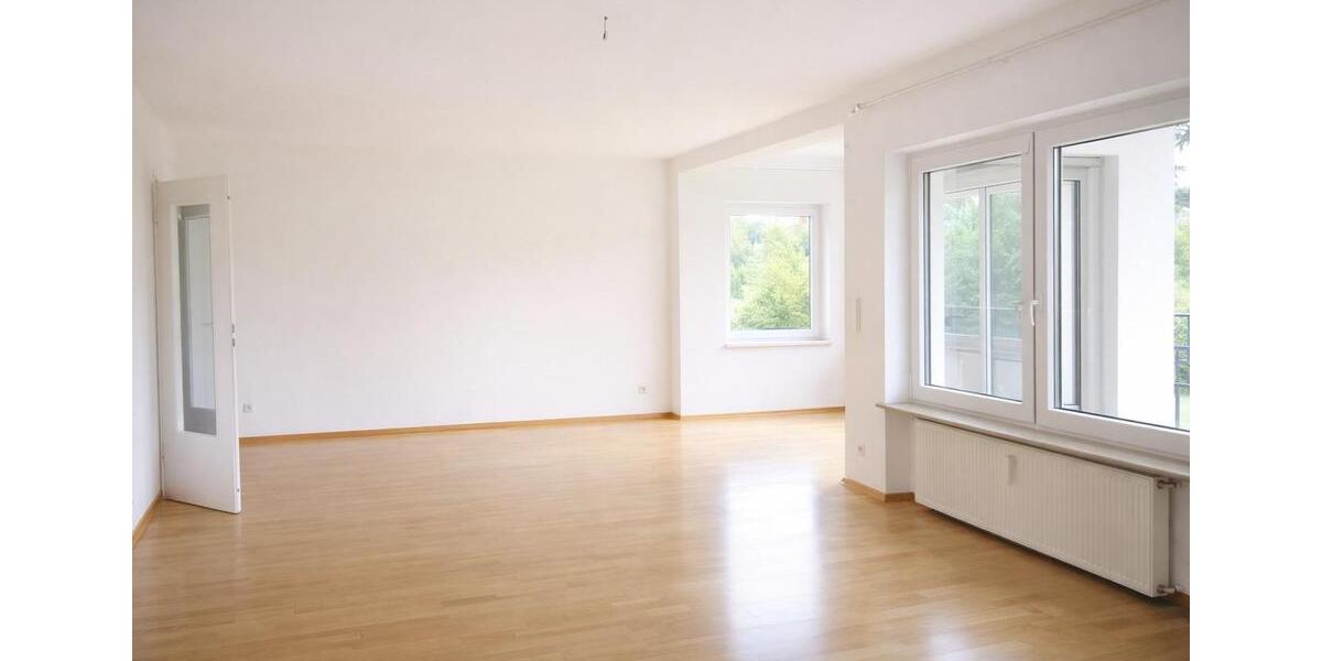 Terrassenwohnung Niedernhausen - 4 Zimmer, 133 m&sup2;, 1.250&euro; | Angebot:25129083