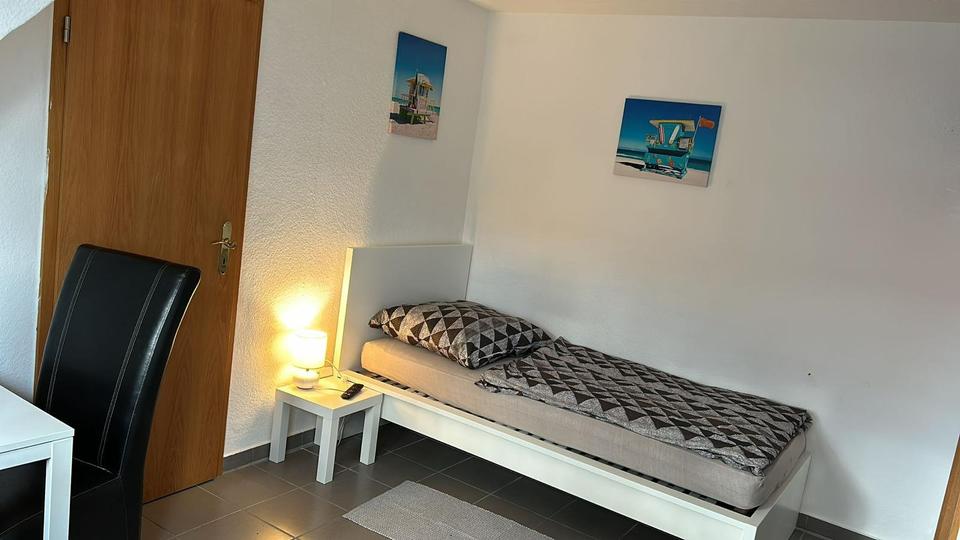 Dachgeschoßwohnung Bösel - 3 Zimmer, 20 m&sup2;, 20&euro; | Angebot:25342412