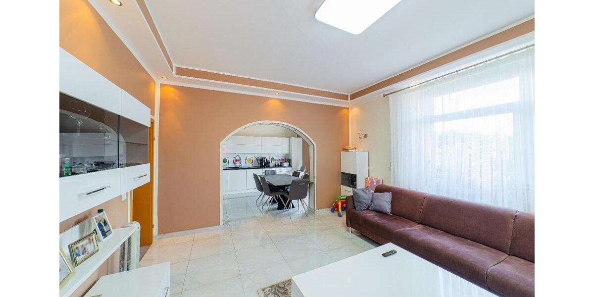 Etagenwohnung Nürnberg Falkenheim - 5 Zimmer, 140 m&sup2;, 1.650&euro; | Angebot:25755043