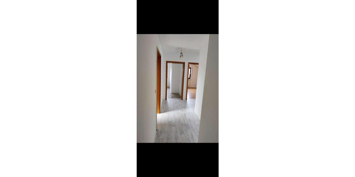 Dachgeschoßwohnung Wöllstein - 3.5 Zimmer, 75 m&sup2;, 940&euro; | Angebot:26231842