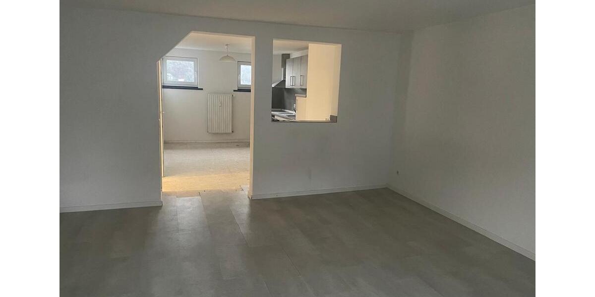Etagenwohnung Dillenburg - 5 Zimmer, 110 m&sup2;, 795&euro; | Angebot:25975727
