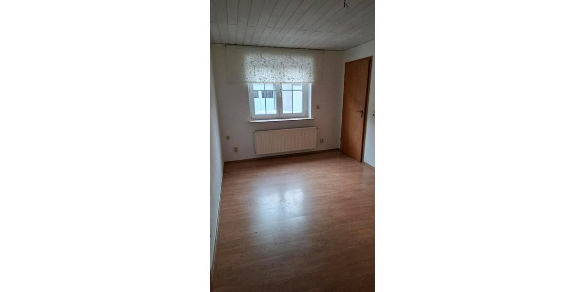 Erdgeschoßwohnung Bürgel - 1 Zimmer, 27 m&sup2;, 350&euro; | Angebot:23603432