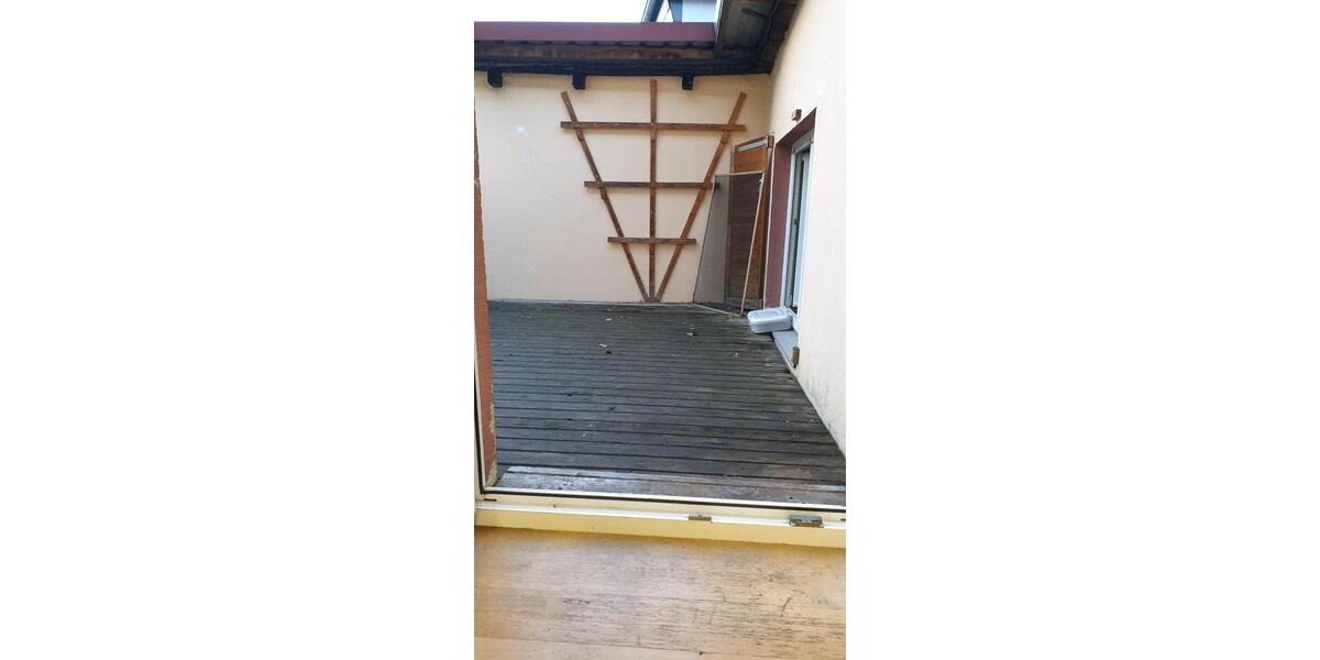 3 Zimmer Wohnung, Küche, Bad und Dachterrasse in 97653 Bisch 3 zimmer