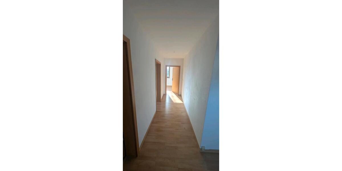 Dachgeschoßwohnung Schkeuditz - 3 Zimmer, 106 m&sup2;, 700&euro; | Angebot:25291764
