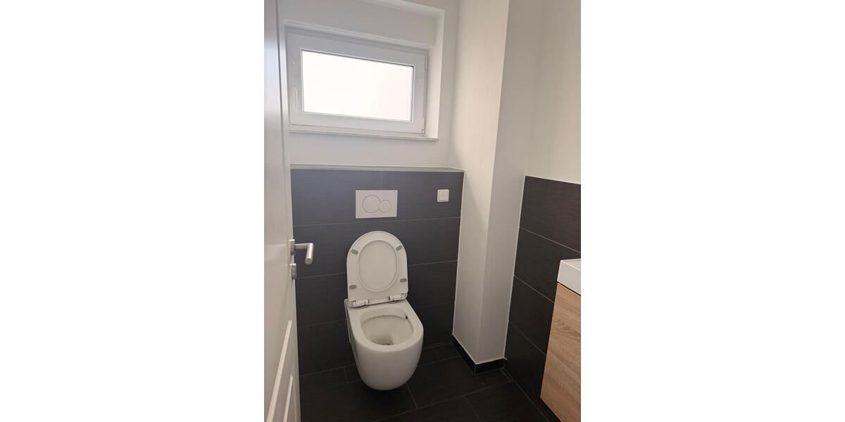 Wohnen auf Zeit Ludwigshafen am Rhein Ludwigshafen-Hemshof - 10 Zimmer, 300 m&sup2;, 650&euro; | Angebot:26636897