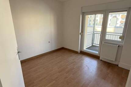 Wohnung Schweinfurt Gartenstadt - 4 Zimmer, 140 m&sup2;, 1.450&euro; | Angebot:27033024