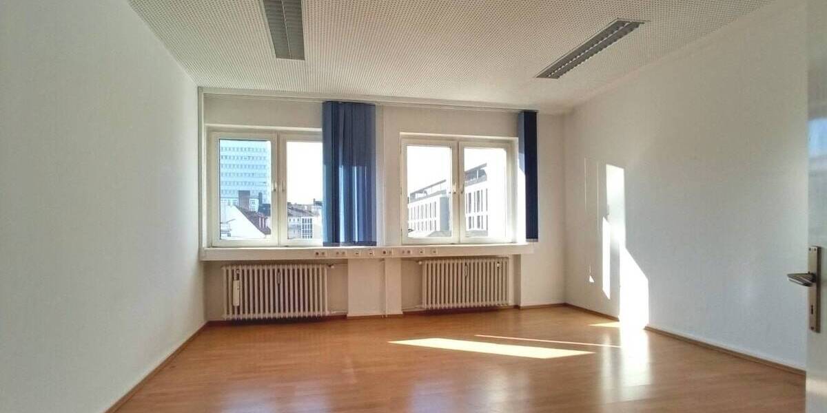 Gewerbeobjekt Kassel Mitte - 7 Zimmer, 1.570&euro; | Angebot:25996556
