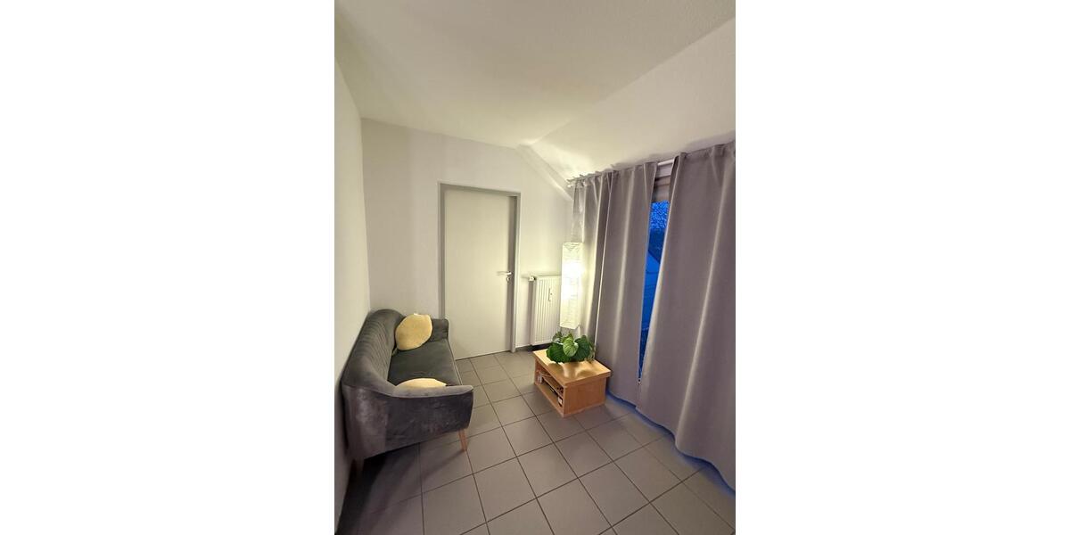 Dachgeschoßwohnung Issum - 2 Zimmer, 40 m&sup2;, 500&euro; | Angebot:24372135
