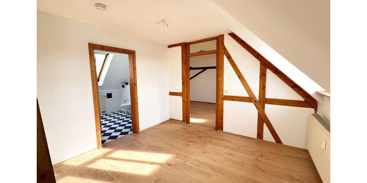 Dachgeschoßwohnung Höhr-Grenzhausen Grenzhausen - 1.5 Zimmer, 46 m&sup2;, 440&euro; | Angebot:25216693