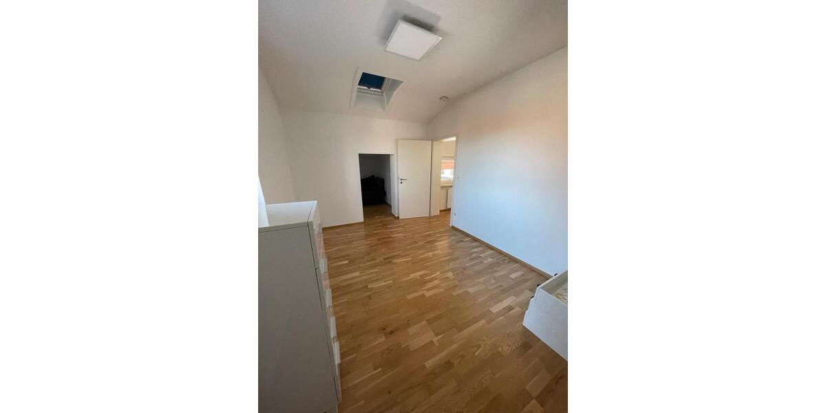 Einfamilienhaus Straßlach-Dingharting Dingharting - 5 Zimmer, 203 m&sup2;, 3.400&euro; | Angebot:24550507