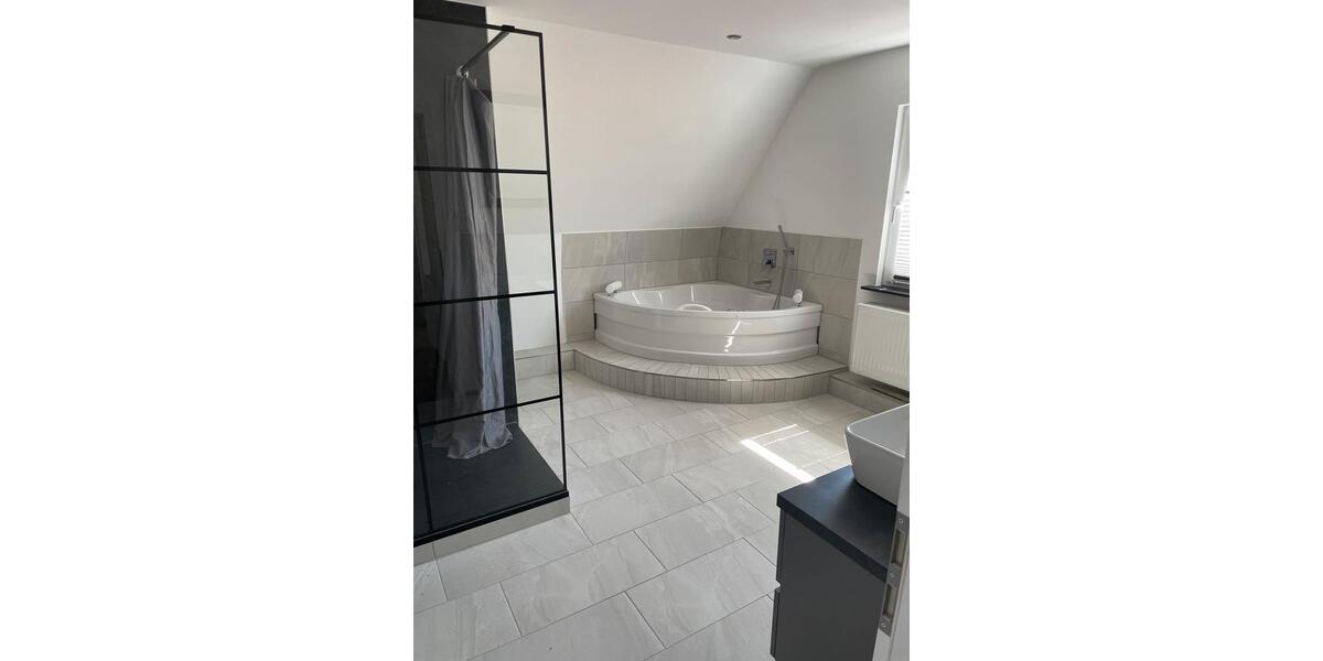 Maisonettenwohnung Dahn - 5 Zimmer, 130 m&sup2;, 1.200&euro; | Angebot:26135752