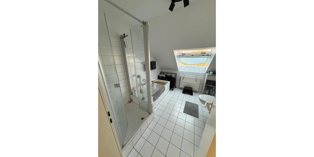 Dachgeschoßwohnung Enger - 2 Zimmer, 68 m&sup2;, 525&euro; | Angebot:26272596