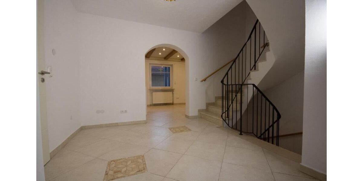 Doppelhaushälfte Tutzing - 5 Zimmer, 141 m&sup2;, 2.190&euro; | Angebot:24660608