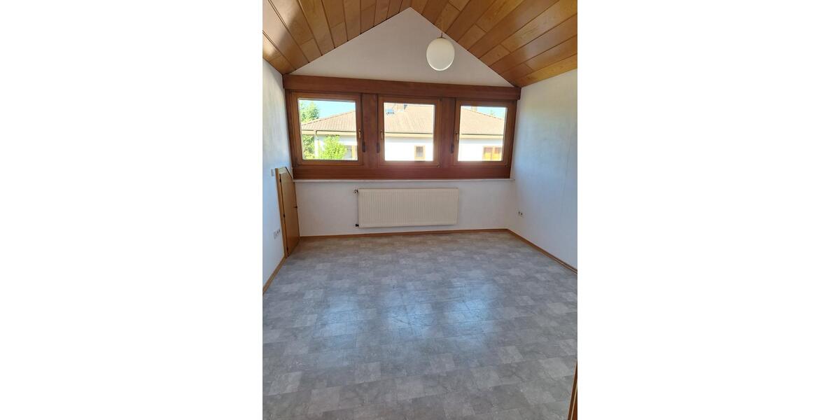 Dachgeschoßwohnung Sinsheim - 2 Zimmer, 75 m&sup2;, 800&euro; | Angebot:24626986