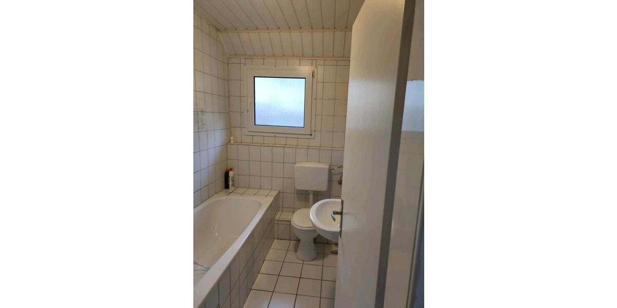 Dachgeschoßwohnung Waldbröl - 3 Zimmer, 72 m&sup2;, 680&euro; | Angebot:24710929