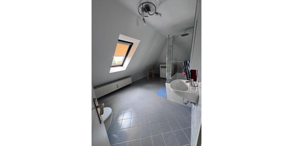 Dachgeschoßwohnung Dresden Cotta - 3 Zimmer, 82 m&sup2;, 1.000&euro; | Angebot:26578294