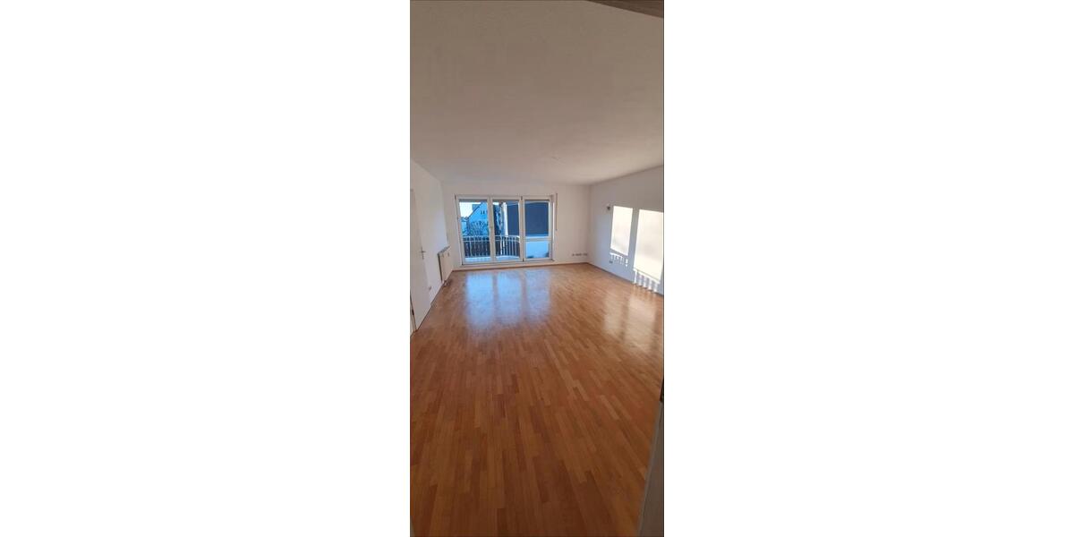 Etagenwohnung Hofheim am Taunus - 3 Zimmer, 89 m&sup2;, 1.200&euro; | Angebot:26484189