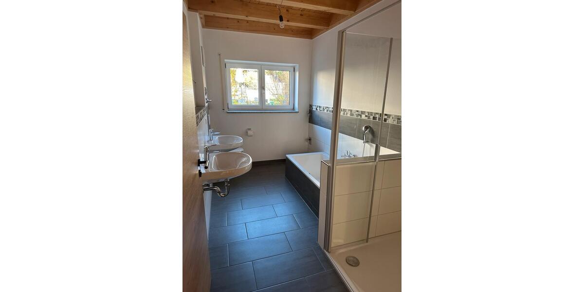 Bungalow Pemfling - 5 Zimmer, 150 m&sup2;, 10&euro; | Angebot:26440581