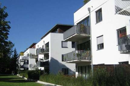 Wohnung Berlin Lichterfelde - 2 Zimmer, 93 m&sup2;, 1.160&euro; | Angebot:27007991