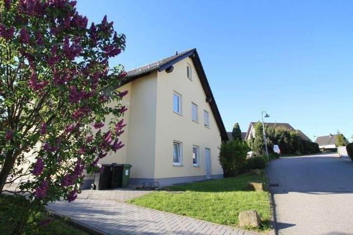 Etagenwohnung Niederfrohna - 2 Zimmer, 43 m&sup2;, 299&euro; | Angebot:24859955