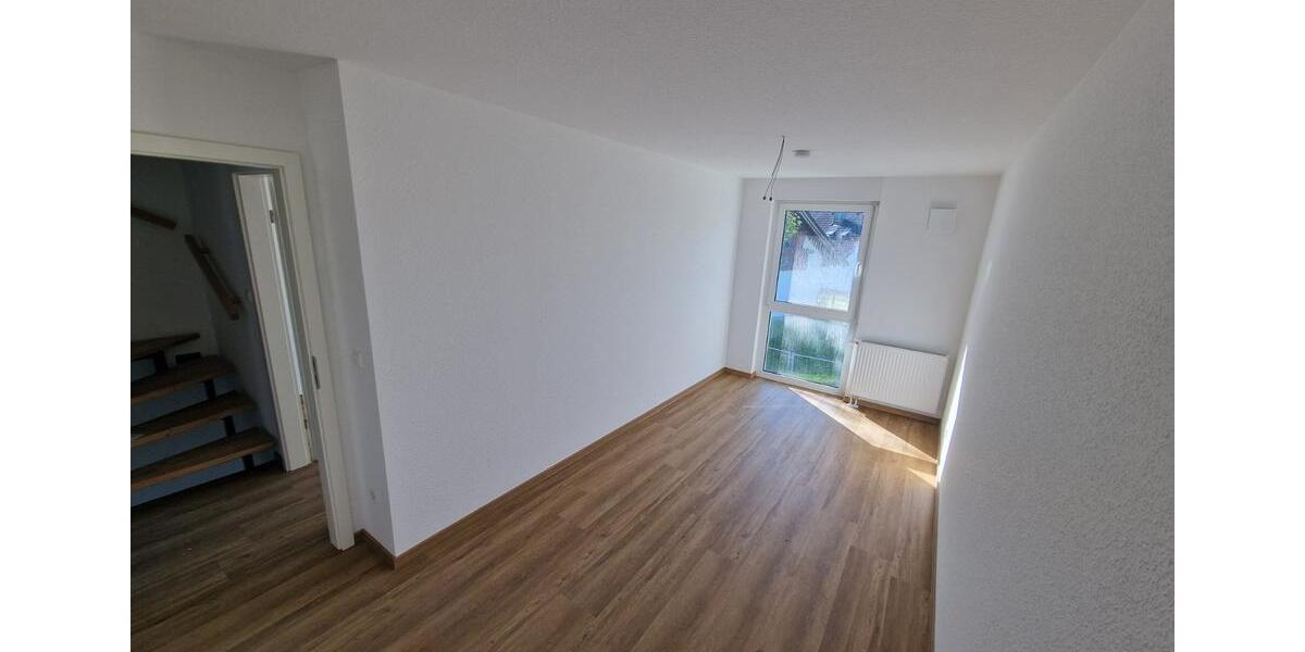 Reihenhaus Oberndorf am Neckar - 4 Zimmer, 132 m&sup2;, 1.400&euro; | Angebot:23555092
