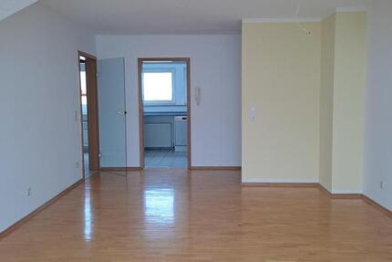 Wohnung Adelsdorf - 3 Zimmer, 77 m&sup2;, 870&euro; | Angebot:23879643