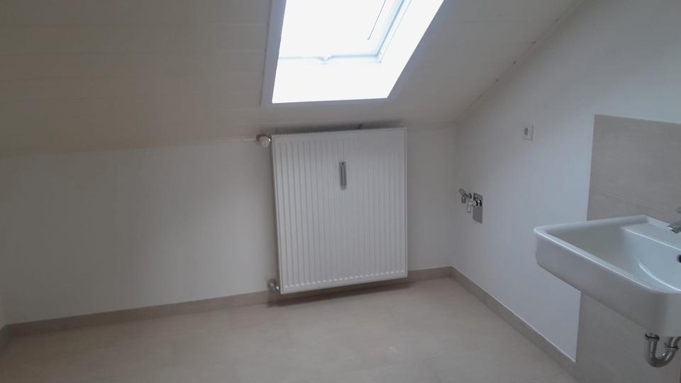 Dachgeschoßwohnung Abensberg - 3 Zimmer, 80 m&sup2;, 720&euro; | Angebot:26022283