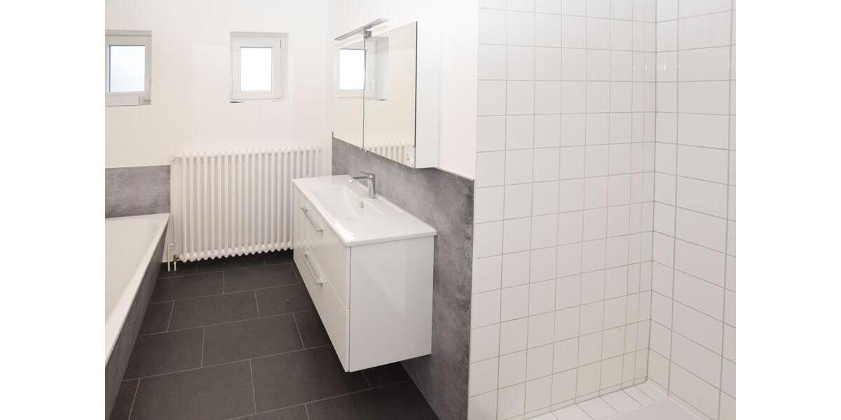 Einfamilienhaus Wolfenbüttel Ahlum - 8 Zimmer, 194 m&sup2;, 1.900&euro; | Angebot:26284876