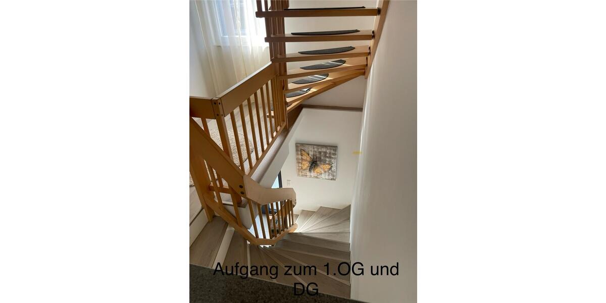 Wohnen auf Zeit Wermelskirchen - 7 Zimmer, 187 m&sup2;, 1.950&euro; | Angebot:26537221