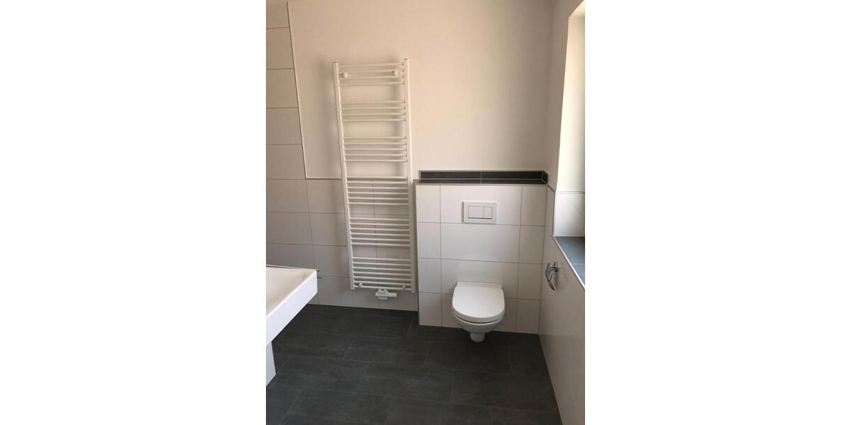 Erdgeschoßwohnung Neustadt an der Aisch - 3 Zimmer, 96 m&sup2;, 1.000&euro; | Angebot:25977285