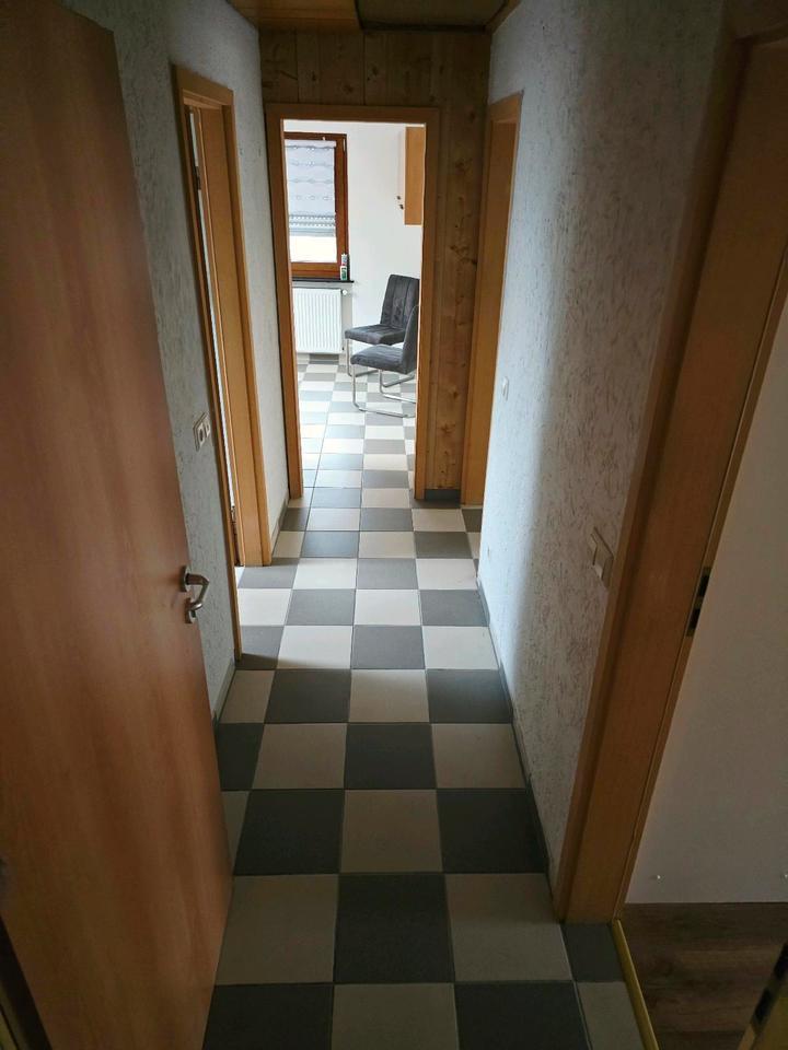 2,5 Zi. Whg. mit EBK und Balkon ab sofort Heilbronn-Biberach zimmer