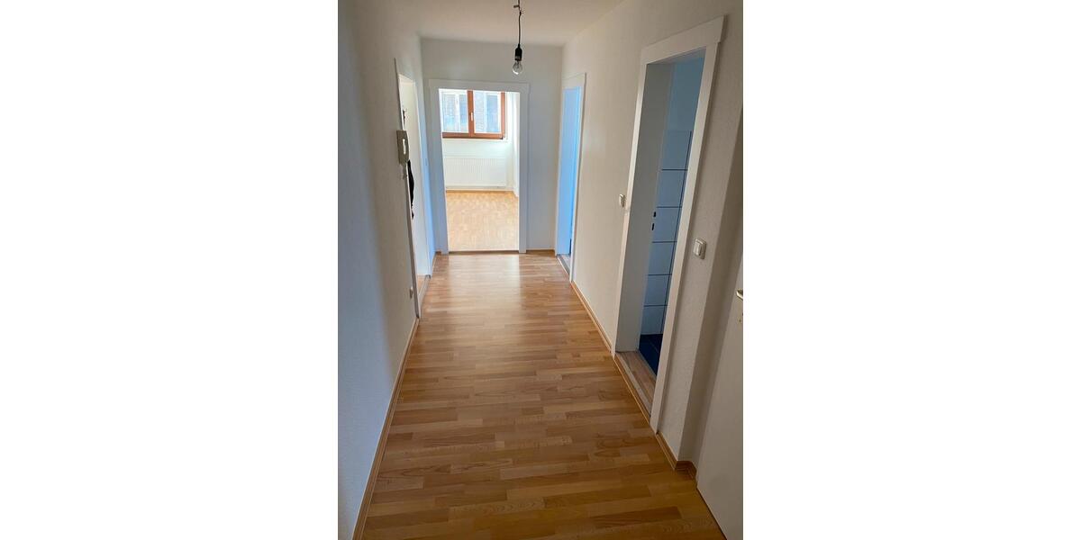 Dachgeschoßwohnung Dessau-Roßlau Dessau - 2 Zimmer, 59 m&sup2;, 400&euro; | Angebot:25783063