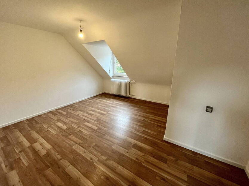 ++ Top-Lage - 2min zum Bahnhof Feuerbach - 100m² Wohnung - Ideal für 5er WG oder Familie