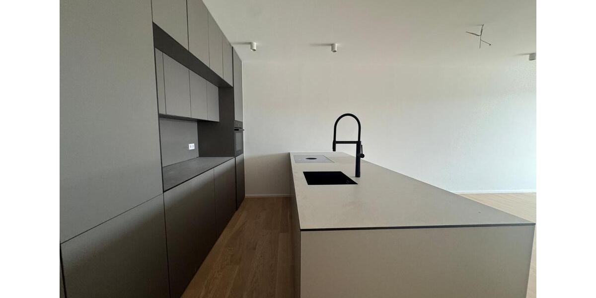 Etagenwohnung Esslingen am Neckar - 2 Zimmer, 88 m&sup2;, 1.975&euro; | Angebot:26727649