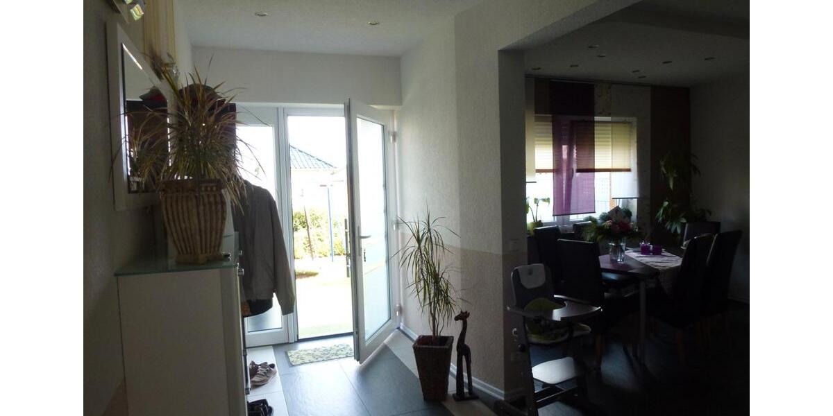 Doppelhaushälfte Hankensbüttel - 5 Zimmer, 170 m&sup2;, 1.000&euro; | Angebot:26542675