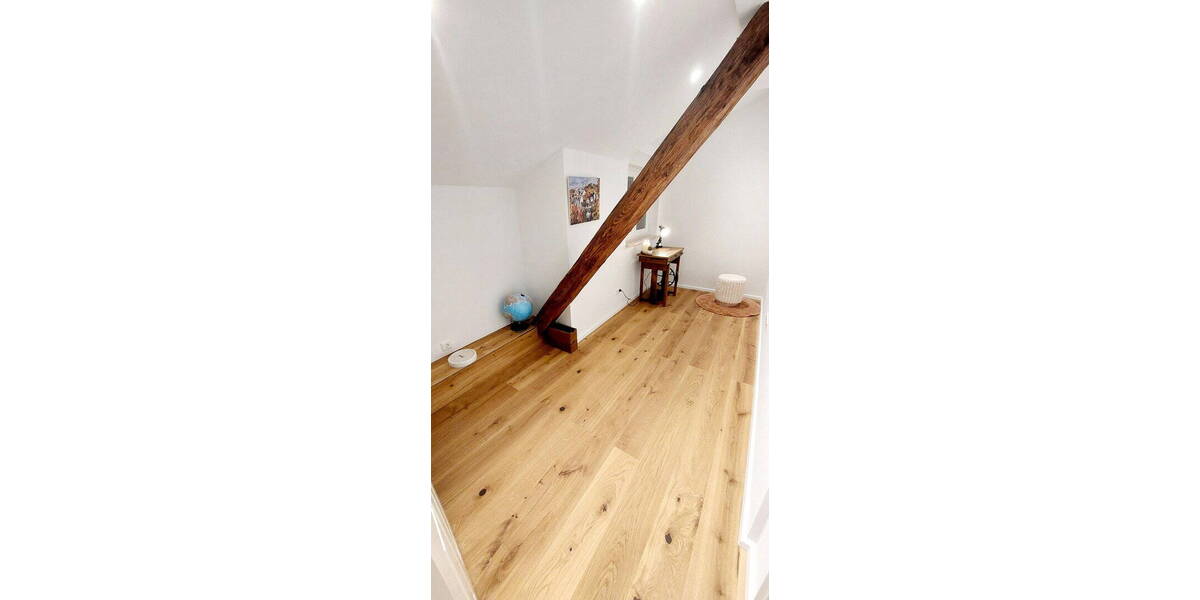 Etagenwohnung Göppingen-Hohenstaufen Hohenstaufen - 4 Zimmer, 130 m&sup2;, 1.450&euro; | Angebot:26548527