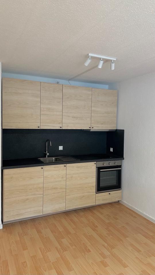 Renovierte 1-Zi. Wohnung mit EBK in top Lage von Oberesslingen