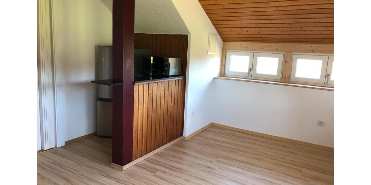 Dachgeschoßwohnung Deggendorf - 3.5 Zimmer, 95 m&sup2;, 815&euro; | Angebot:26381488
